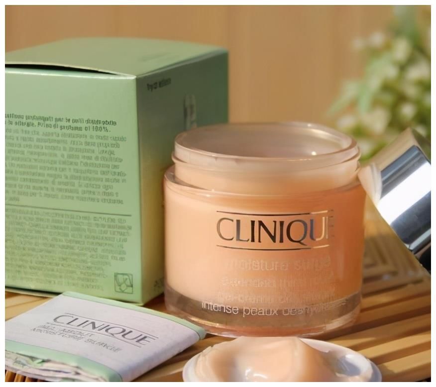 亮肤又保湿的面霜测评：几款国民都爱的清爽不油腻的面霜口碑好