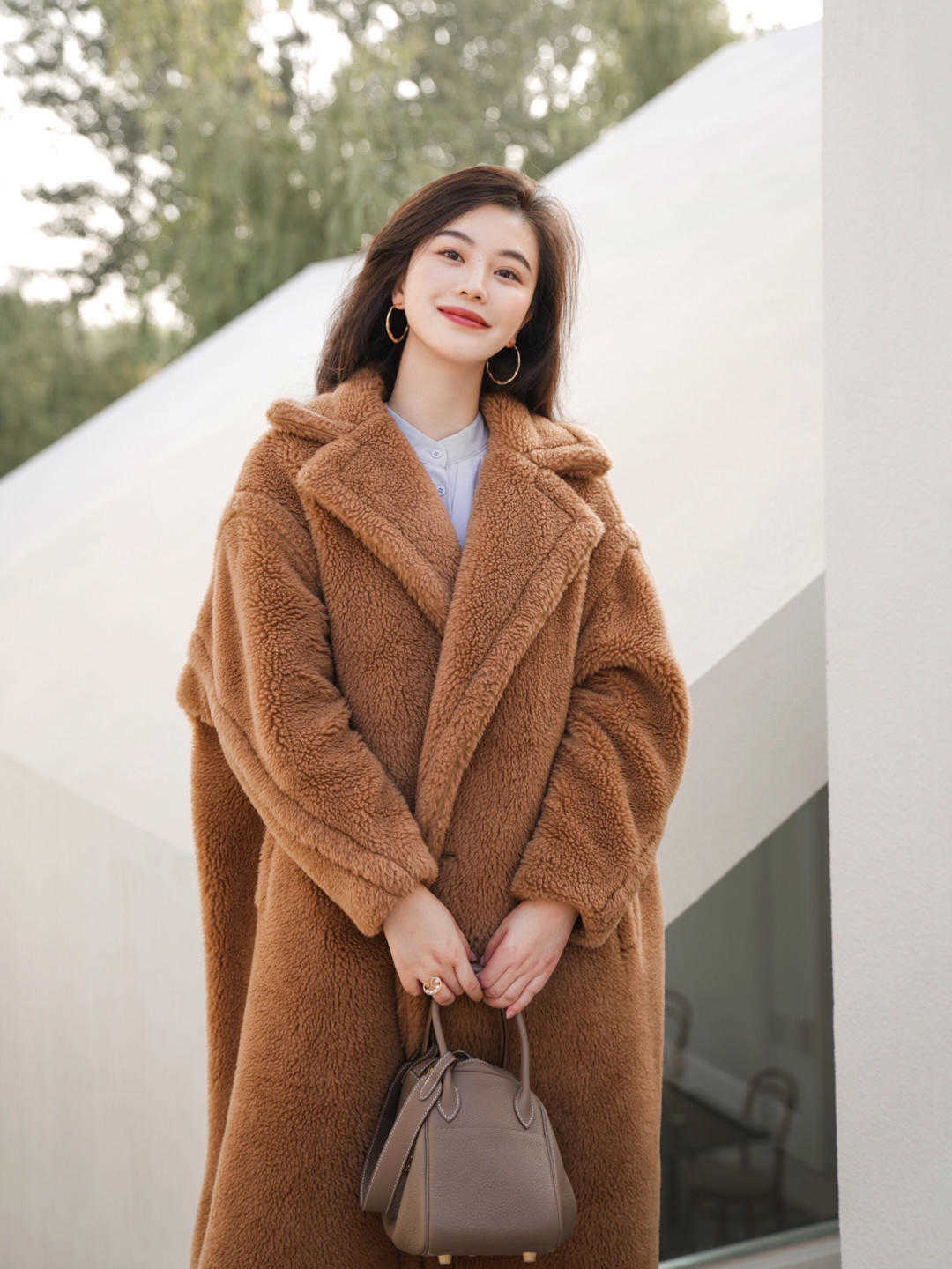 吊带裙 泰迪熊外套搭什么下装最好看,码住这几款,秒变精致时髦精