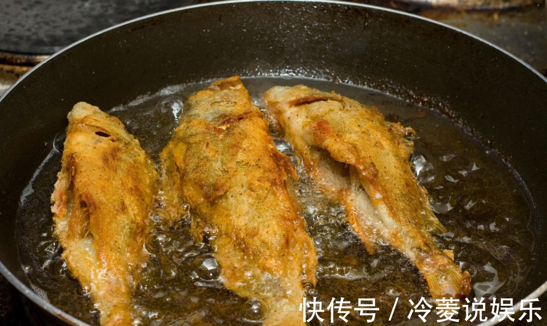 脆嫩|煎鱼时抹上一点它,不破皮不粘锅还省油!金黄脆嫩还营养!