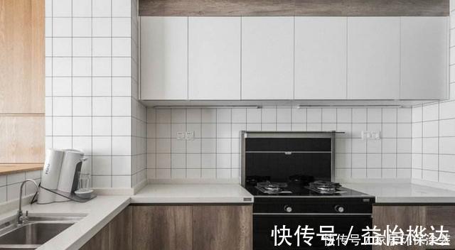 铺设|厨房就得这么装,5款瓷砖铺设案例,让厨房瞬间变好看,爱上做饭