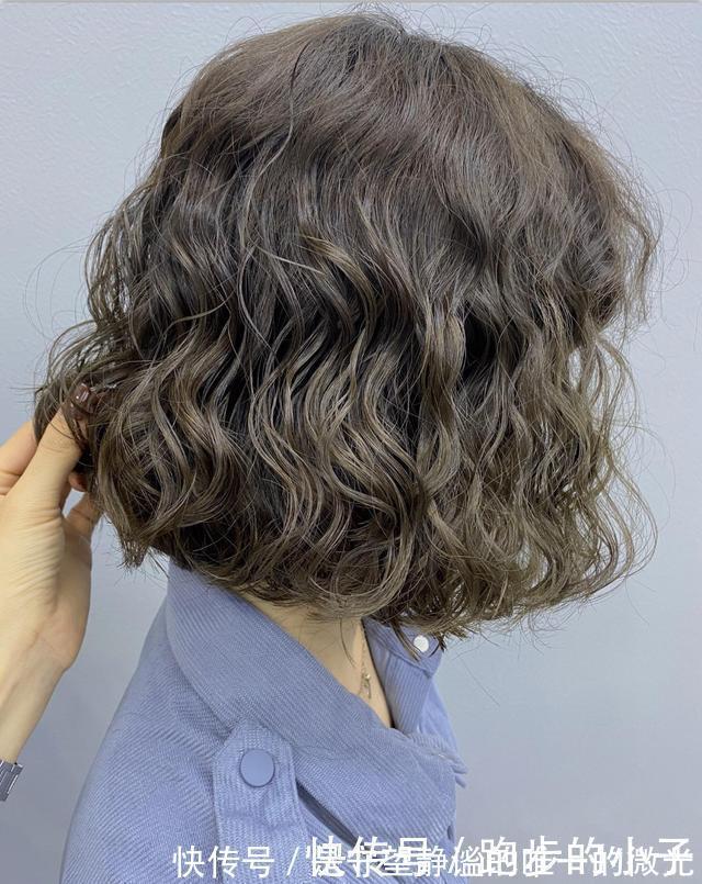 短发 女士发型不知怎么剪不如试试这14款,洋气修颜很女神