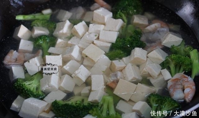 食材|秋冬进补,吃鱼吃肉不如喝这汤,食材简单,鲜美开胃特别香