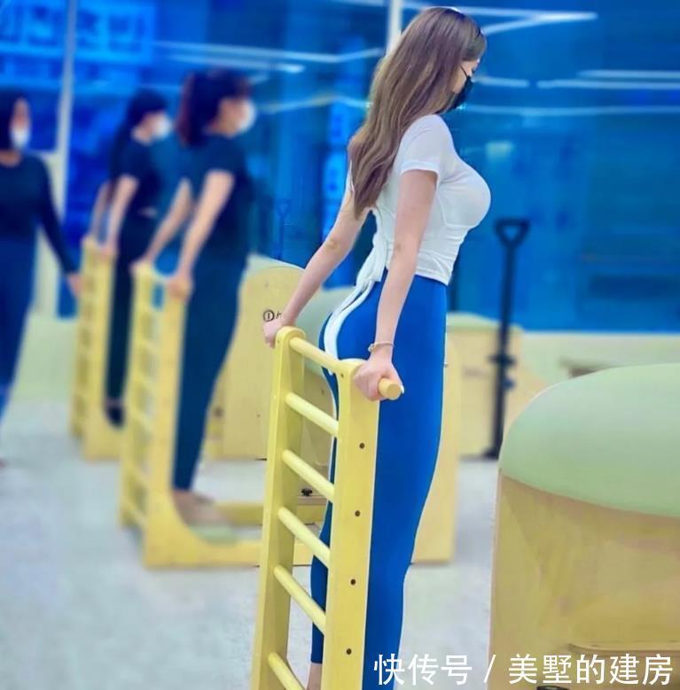 韩国普拉提女孩,微胖身材,更具有女人味