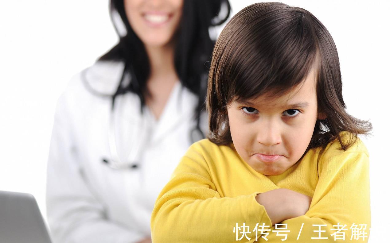 朋友圈|用小号加了女儿,从朋友圈看到“我恨她”,孩子过分自私有多可怕