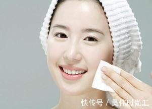 爽肤水 女人不管奔几,洗脸后要懂得“3不要”,不然再贵护肤品也白用