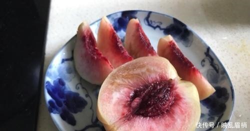 桃子|孕妈太“馋”水蜜桃,妈妈见状只好劝阻怀孕后不能吃太多桃子