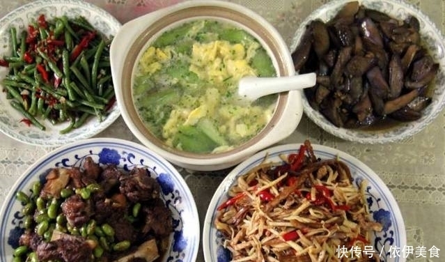 隔三差五|领导说我家饭菜好吃,隔三差五来蹭饭,工资到账,我一脸懵逼