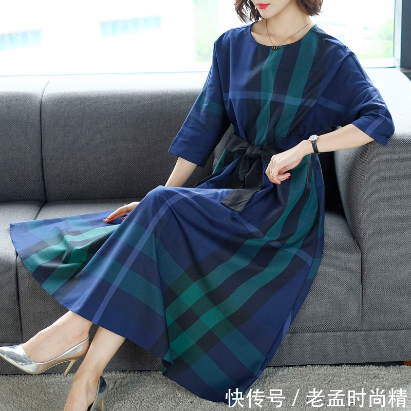 宽松 如果你比较胖,时冷时热的春季,建议穿麻棉大码装,显瘦且舒适