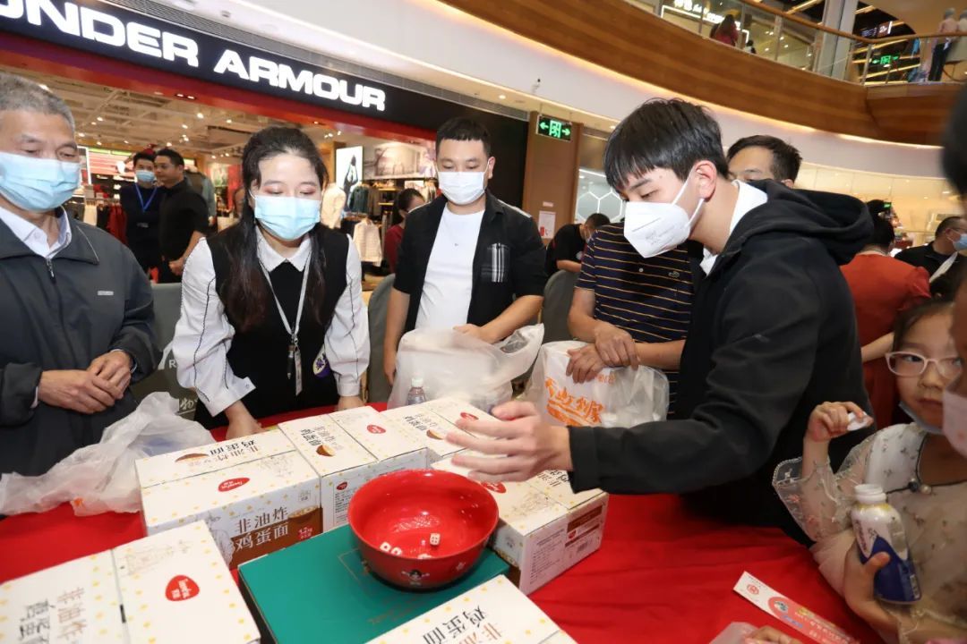 博饼#昨天，厦门这些地方沸腾了！现场尖叫连连