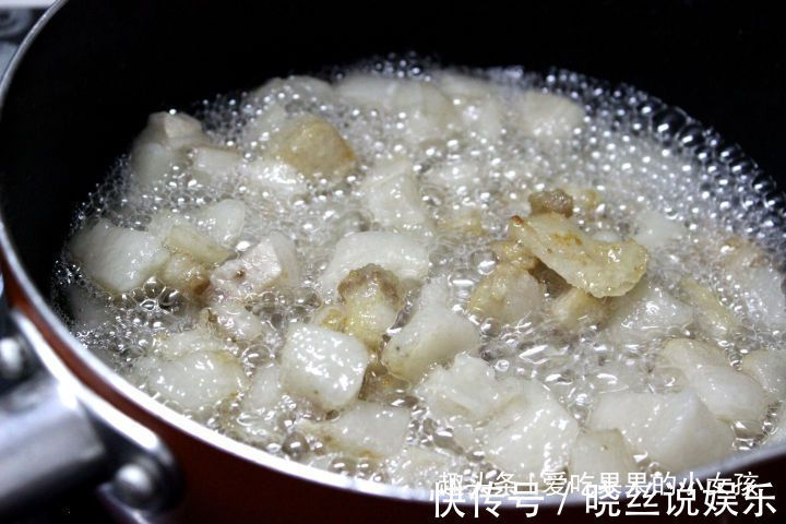 普济|熬猪油时,多加一碗“它”,熬出来的猪油不仅雪白,且更香没异味