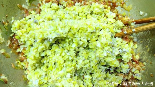饺子馅|夏天这菜正当季,5块钱一斤,孩子常吃长个子身体好,包饺子特香