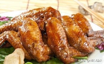 天氣越來越熱,精選23道下酒菜,每一道都是令人無法抵擋的美味
干煸青椒豆腐鮮嫩雞翅鍋炒黃瓜丁茭白木耳炒肉清蒸黃花魚蜜汁陳皮雞翅三鮮腐竹老醋海蜇香辣水煮魚片雞蛋羹彩椒炒豬腰醬香時蔬丸子蒜苔筍絲炒裡脊香菇炒蘆筍可樂雞翅紅燒茄子糖醋咕嚕肉紅燒牛排酒鬼花生馬鈴薯香菇燉雞腿香辣紅燒肥腸剁椒肉末炒青豆蒜香空心菜