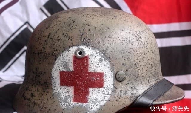 无疑|德军M35头盔无疑是一代经典，希特勒看到新头盔大怒：太丑陋了