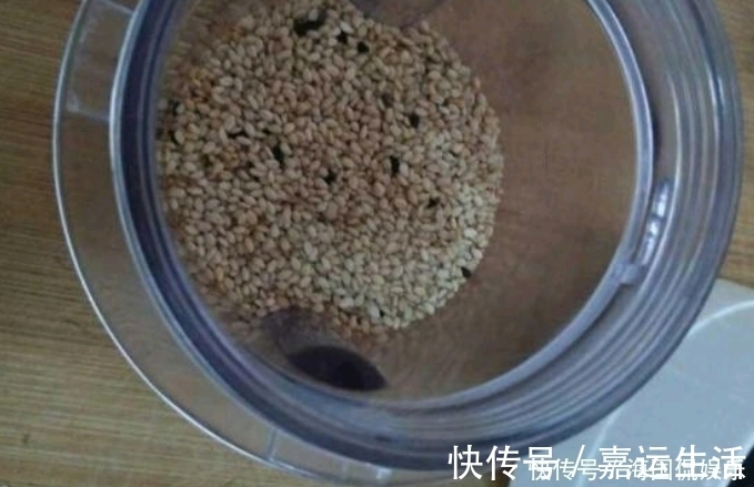 黑芝麻|三天两头吃点它,对眼睛好,孩子吃还补营养,我家每周都吃3次