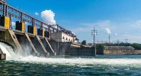 英国人:中国用1万面镜子就解决世界难题,简直是“反人类”操作