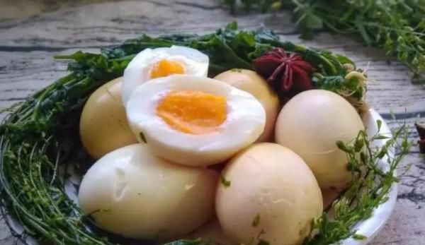  荠菜中含|养生不吃点荠菜，总感觉少点什么，因为“三月三、荠菜赛仙丹”