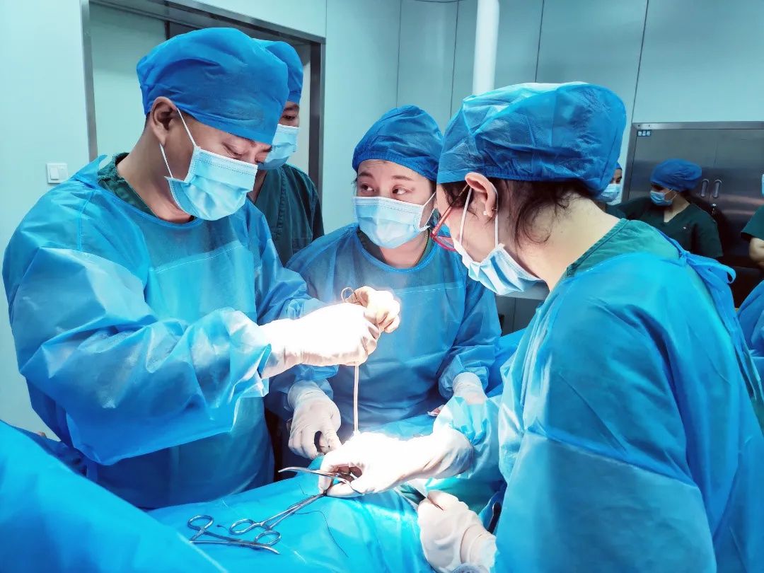 阿依仙姑丽|深圳援疆医生在喀什市完成首例TAPB下腹膜透析置管手术