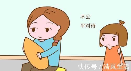 无腿蟹|让女儿吃“无腿蟹”,儿子多分虾的娘,宝妈的行为令人心寒