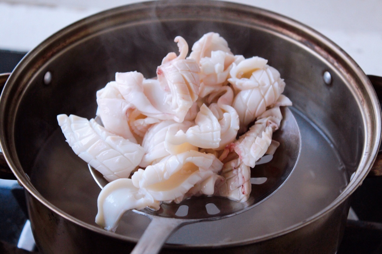 快手版碗汁爆炒鱿鱼,香辣美味,美味下饭菜