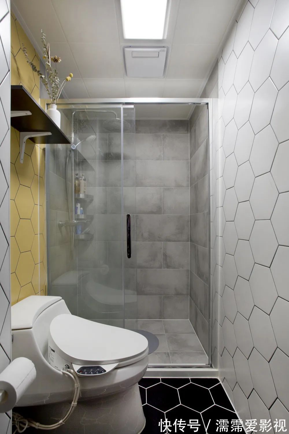 小户型|马桶上方这样装，瞬间多出一个小仓库，简直就是小户型的大福音！