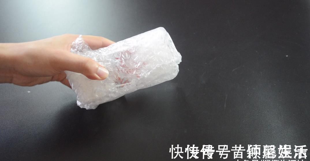 快递箱|快递箱里的气泡垫别扔了, 没想到还有这么多妙用, 看完赶紧去试试