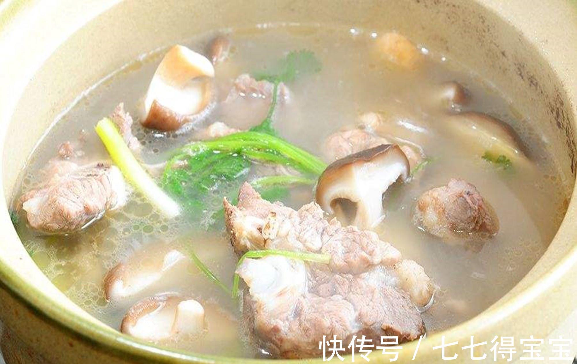 月龄|有种伤害叫妈妈做的“偷懒辅食”,娃看似吃得香,实则有积食风险