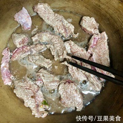 滋味|#不容错过的鲜美滋味#快速出菜轻食拌牛肉附上开放式调味建议