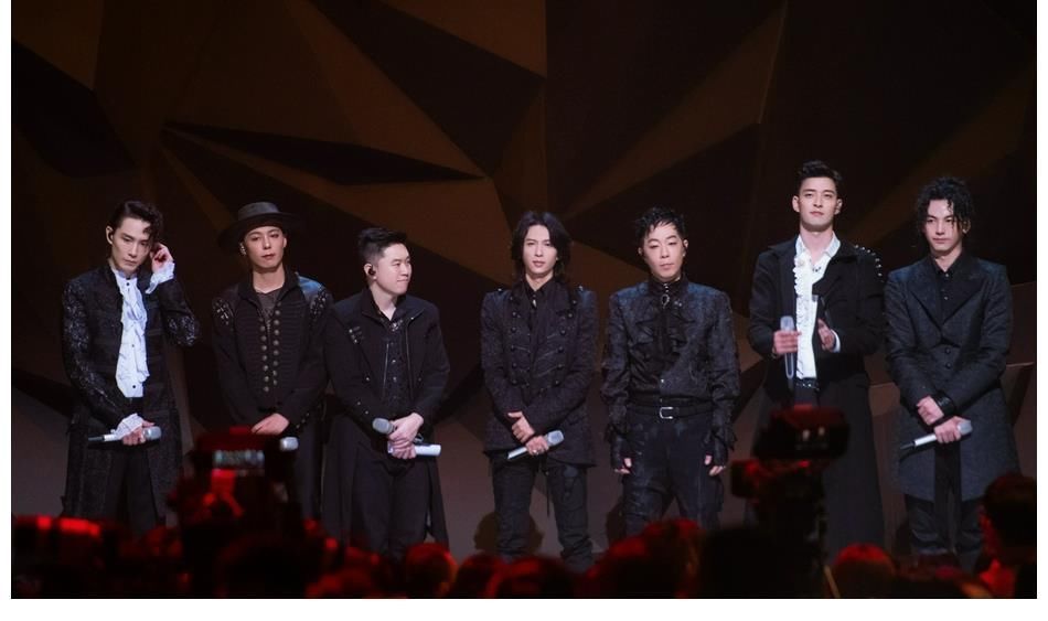 披荆斩棘的哥哥：第四次公演阵营曲目团体战现场撕拼 燃情开战