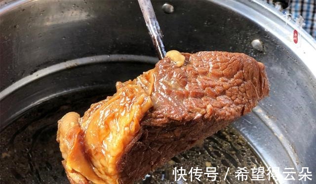在家做酱牛肉,只需4样配料,牛肉味道香缩水少,能拿去卖了!