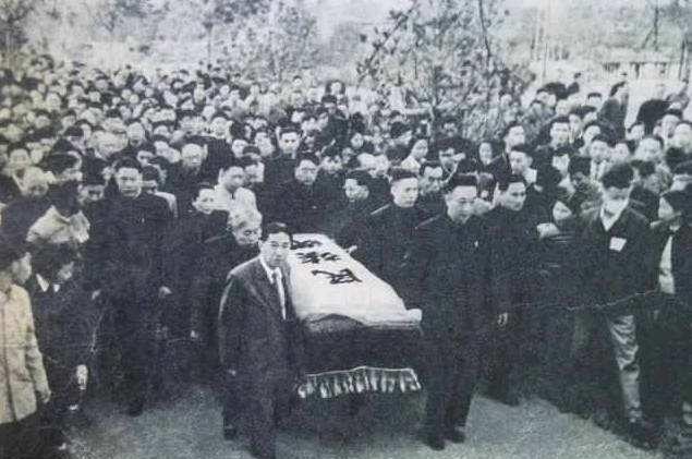 治丧|鲁迅逝世:宋庆龄亲自主持治丧委员会,亲买墓地,亲购棺木