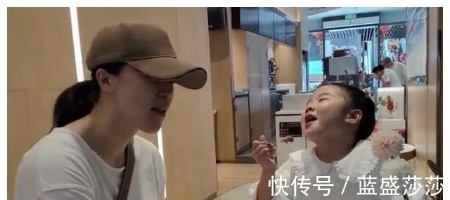 女儿|温馨!王楠三亚过春节带女儿去哈根达斯,一脸慈爱看女儿吃冰淇淋!