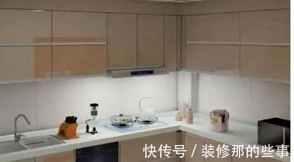 储藏室|柜子不打到底，留1平储藏室，整齐又省心