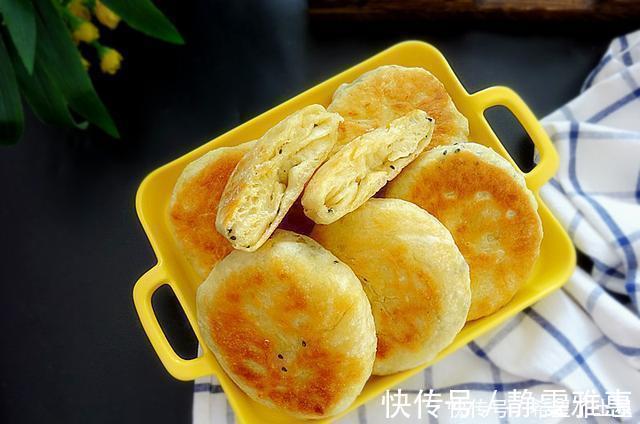 冬天迷上做这饼，掌握2个窍门，暄松香软不吸油，养胃又顶饱！