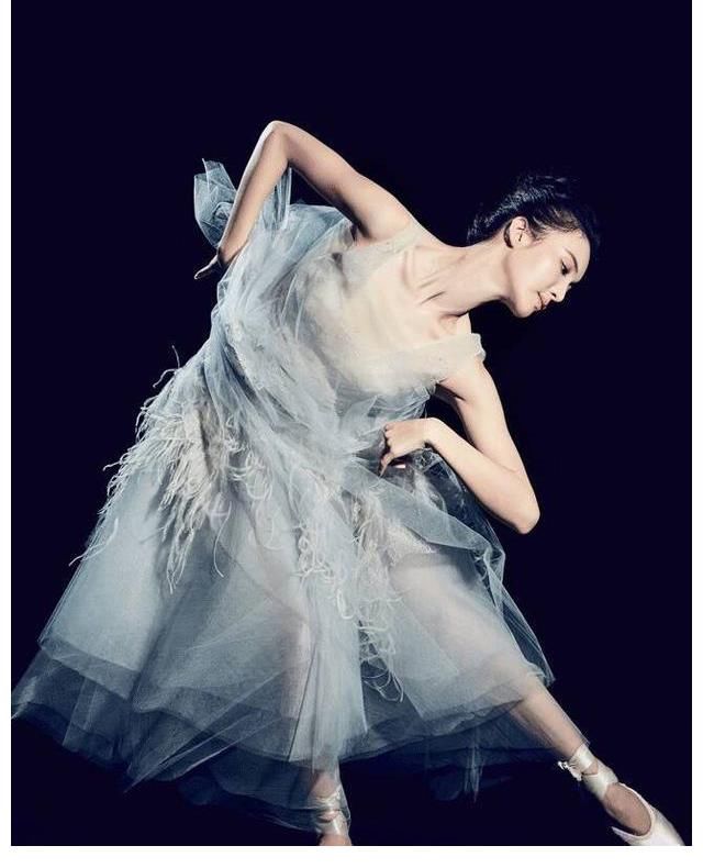 《舞蹈生》完美結(jié)束，金晨穿靴子熱舞，粉絲熱議不斷