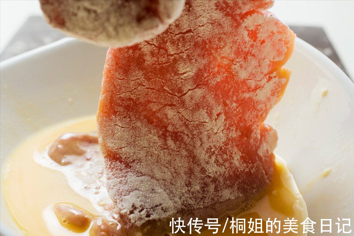 锅包肉好吃有窍门,3个要点掌握好,外焦里嫩,又香又脆不回软