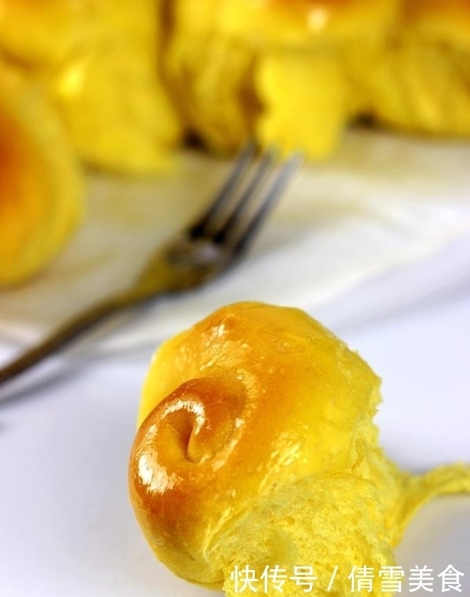 中薪|一块南瓜,一杯面粉,只多一步,柔软如棉花,放三天都软绵好吃!