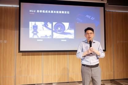 快递|阿里无人车配送快递已超过100万单