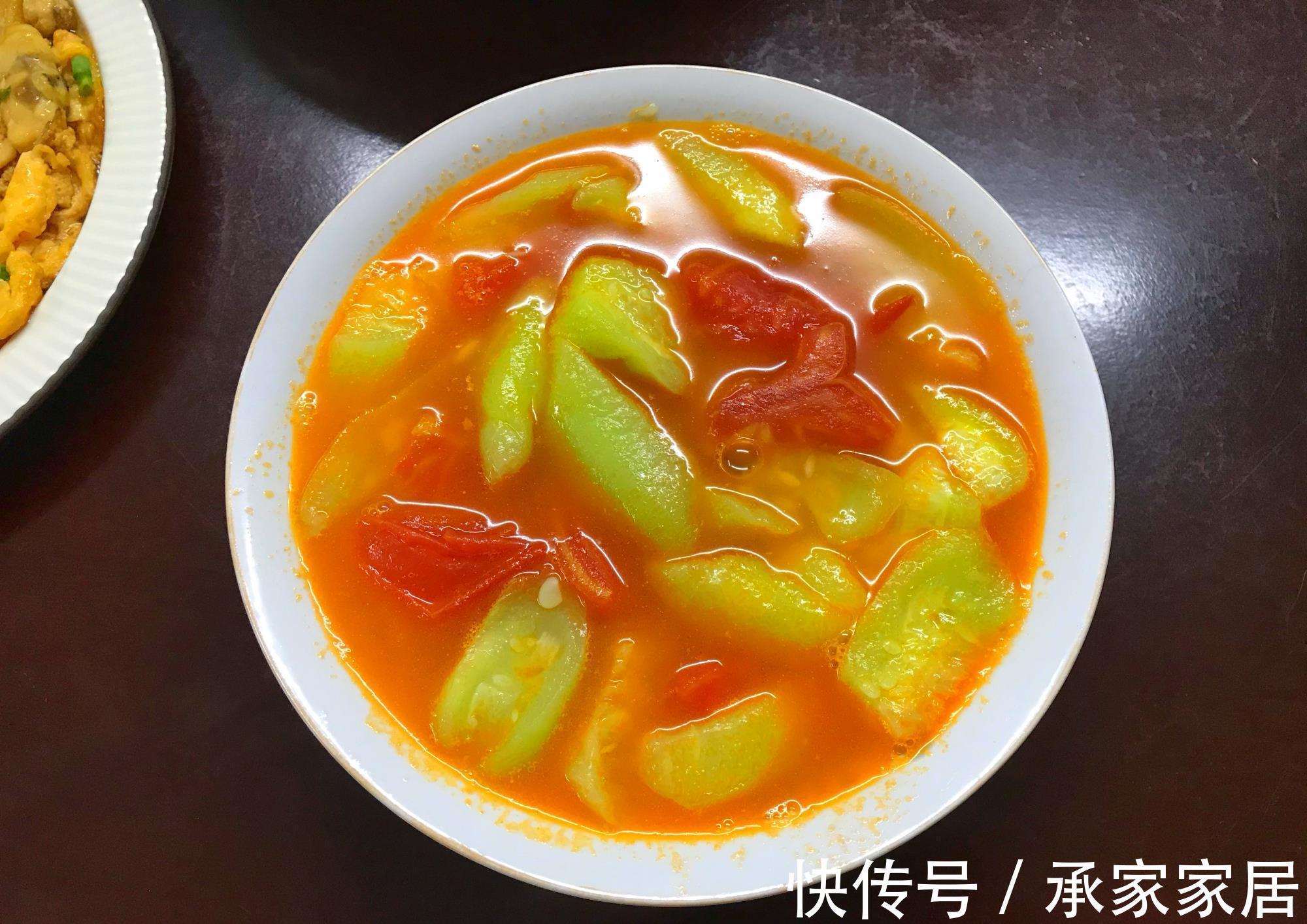 三口之家|三口之家的晚餐，荤素三个菜，网友：这菜的做法，一看就是江南人