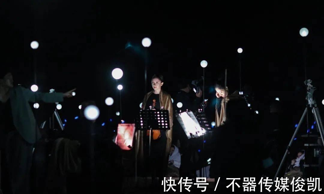 浪漫|沙漠看星星，赏珠宝，顶级奢牌就是这么浪漫