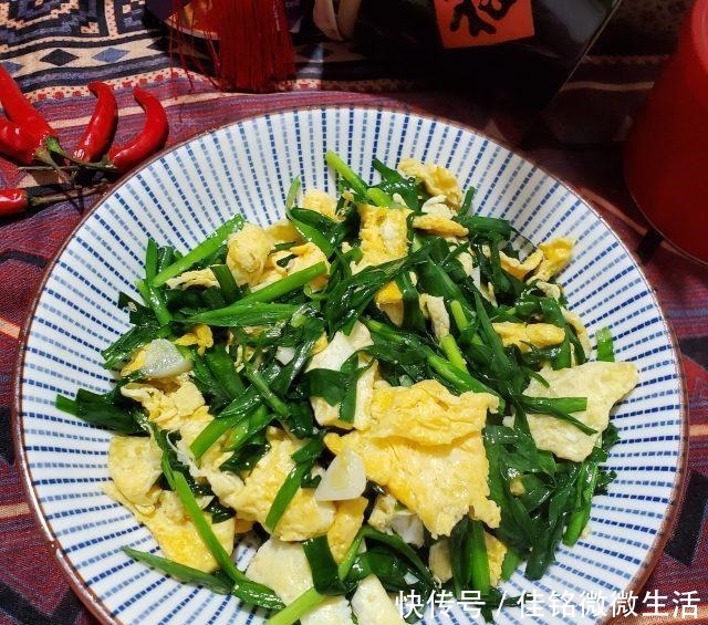 韭菜炒鸭蛋,简单又美味的营养家常小炒!
