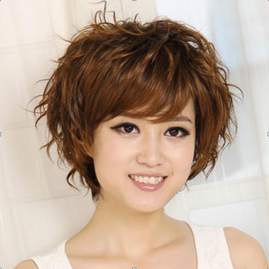 40岁以后女人别乱剪头，弄不好太老气，这8款发型让你年轻十岁