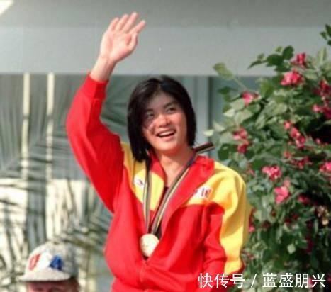 米自由泳|奥运冠军21岁退役，儿子加入英国国籍，二婚后回国创业身价过亿！