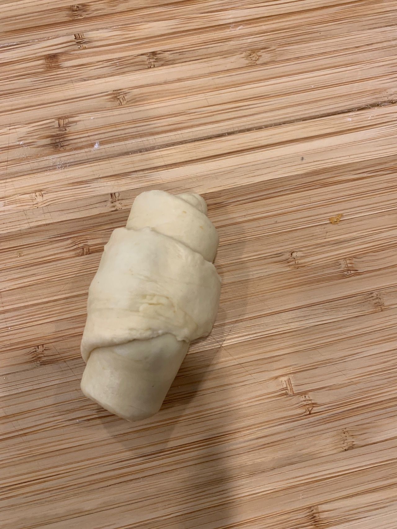 香甜松软的淡奶油面包,制作过程超简单,喜欢的舍不得吃