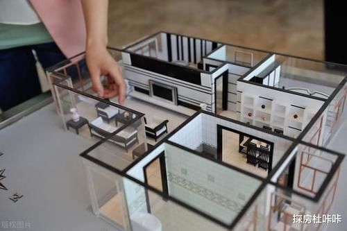 两房|建筑学家良心建议,买房牢记三个原则:买边、买三、不买顶天立地