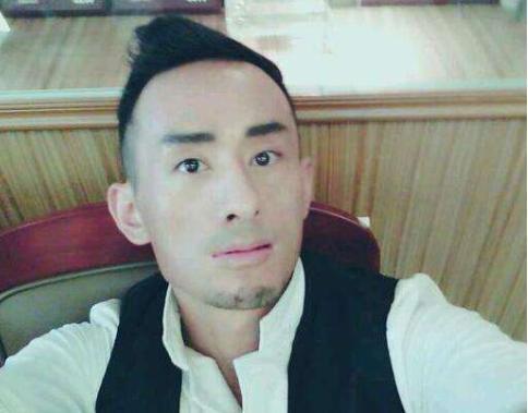 軟飯男|擊敗鳳凰傳奇,草根歌手阿寶翻車后退隱歌壇,現在變成軟飯男?