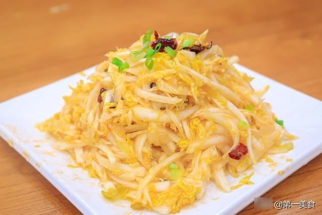 酸辣娃娃菜|凉拌酸辣娃娃菜要不要先焯水,大厨教你正确做法,酸辣清脆又入味