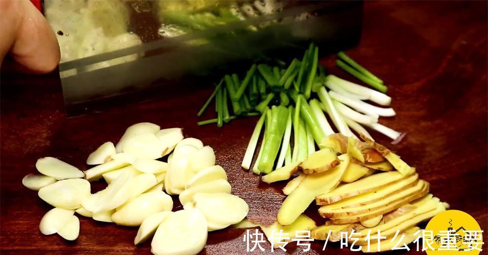渔民|老渔民教我一招，不加一滴水，煮出的白灼虾比饭店还好吃