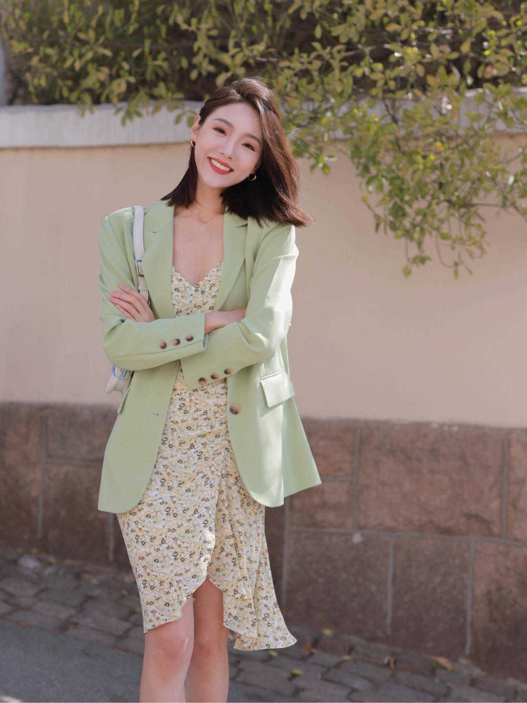 时尚博主|秋天穿衣几个显瘦的小技巧？微胖女孩看过来，全是实用性强的