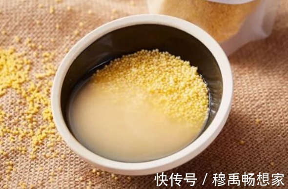小米粥|煮小米粥，挑选小米是关键，牢记3技巧，快速开花，米油厚不溢锅