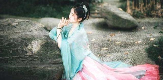 知识|古代女子的裙摆都拖地,难道不怕被弄脏吗看完涨知识了